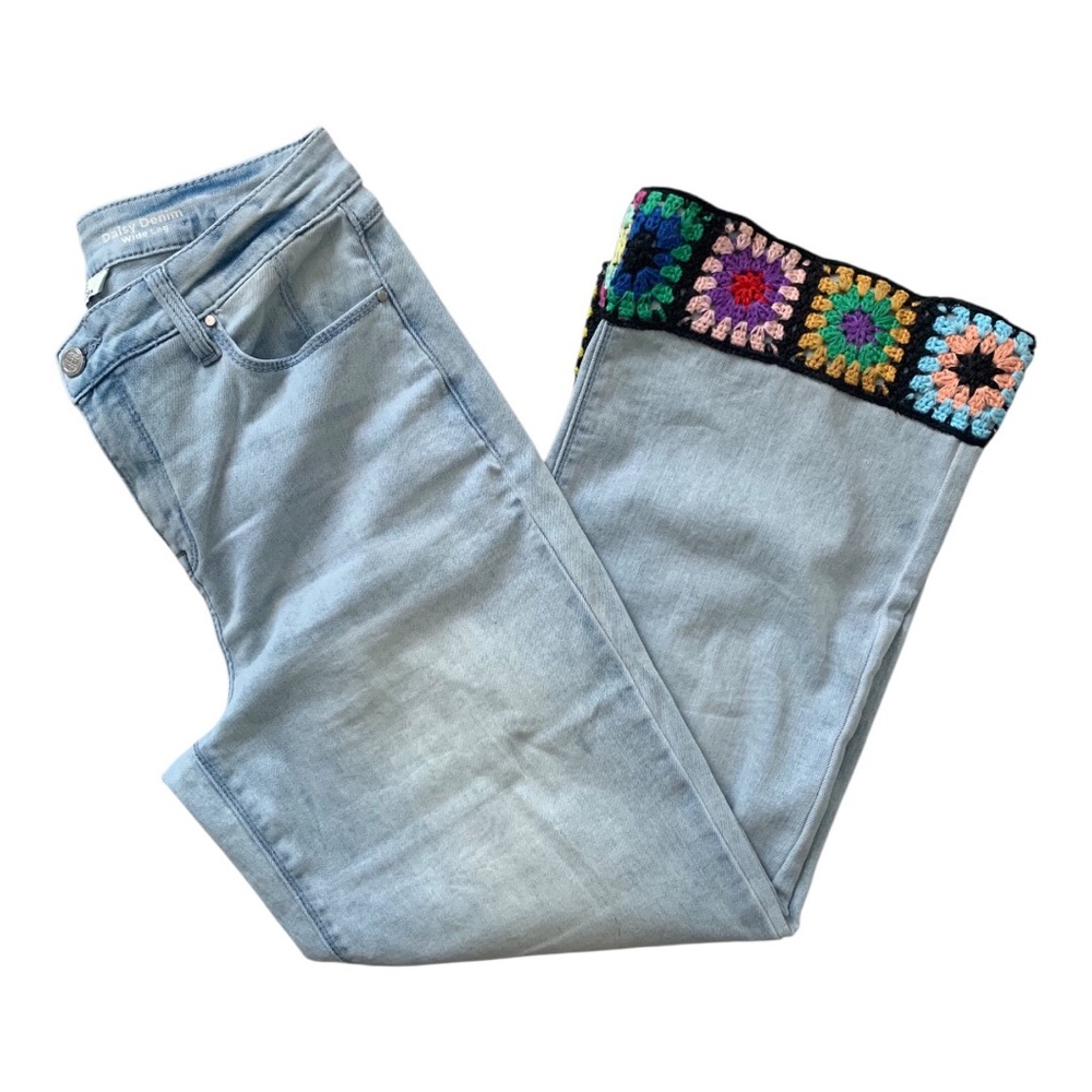 Laurie Felt Daisy Denim Wide Leg w/ Crochet Hem Light - Picture 3 of 16